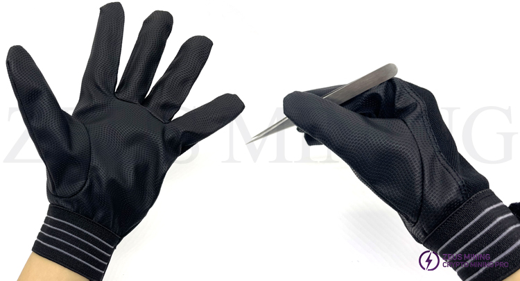Aplicación de guantes aislantes