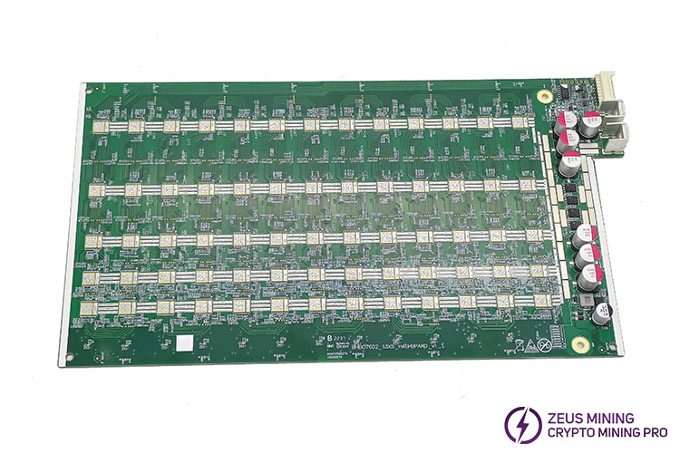 Antminer S17 + placa de práctica de chip ASIC