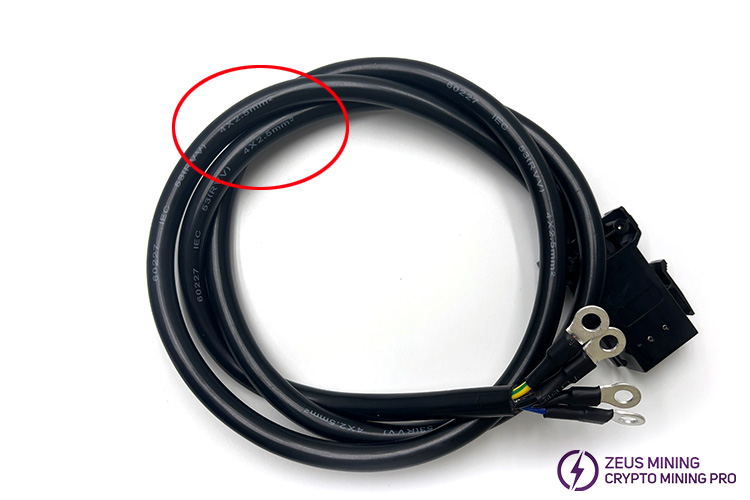 Cable T21 con terminal de anillo de prensado en frío