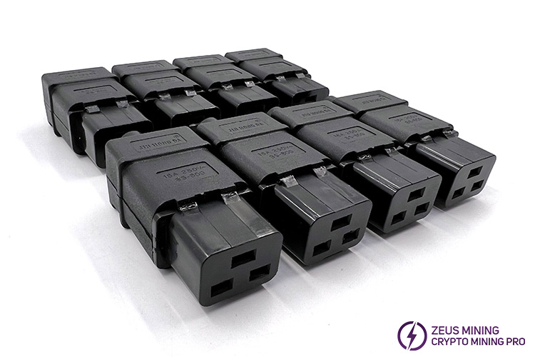 Adaptador de conector hembra IEC-C19