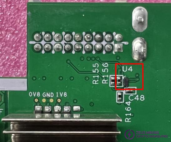 Chip U4 de la placa hash L1