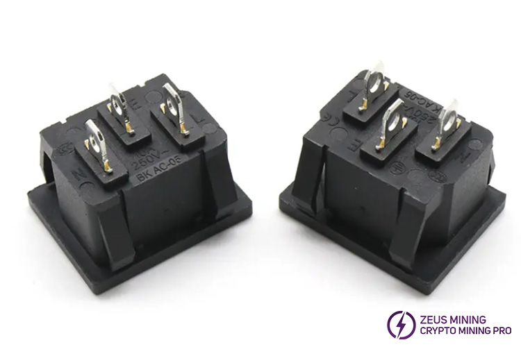 Conector de 3 pines para toma de corriente AC-05