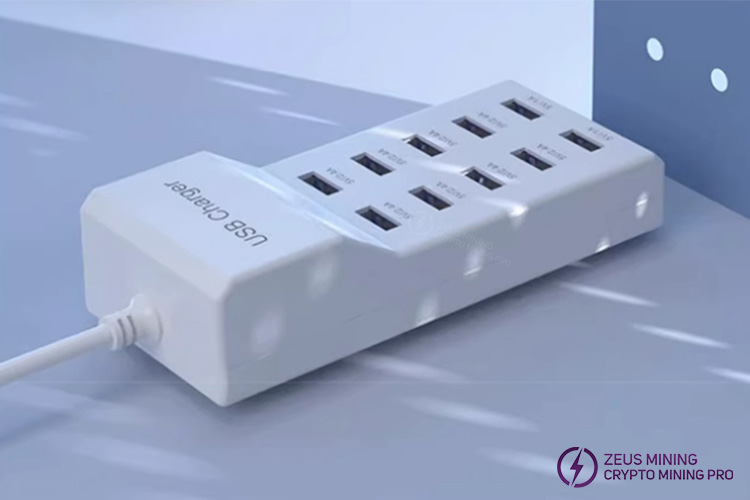 Estación de carga con 10 puertos USB