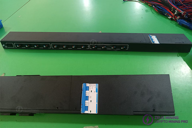 Bitmain ANTPDU trifásico para S19JXP