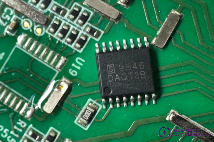Chip de control de temperatura para la placa de hash S21pro